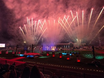 The Jumps return with a bang, crackle and boom at Ascot’s Fireworks Spectacular Family Raceday. 